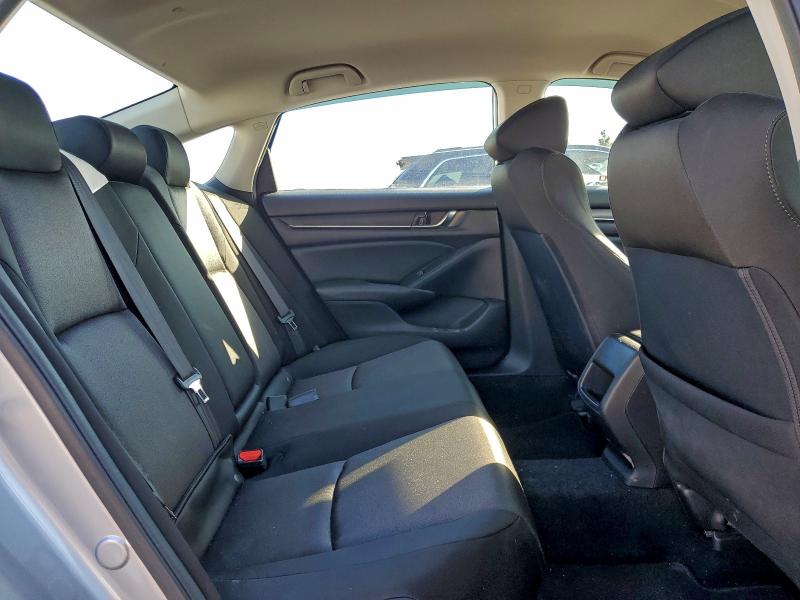 Фото 10 - HONDA ACCORD