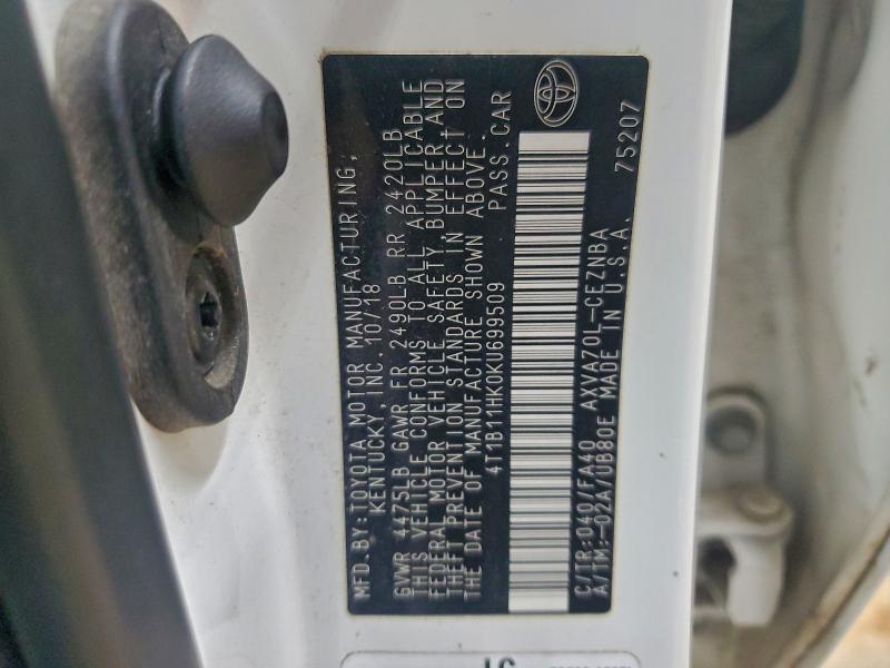 Фото 12 - TOYOTA CAMRY