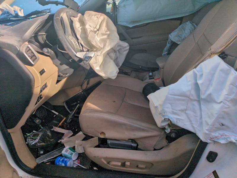 Фото 7 - NISSAN ROGUE