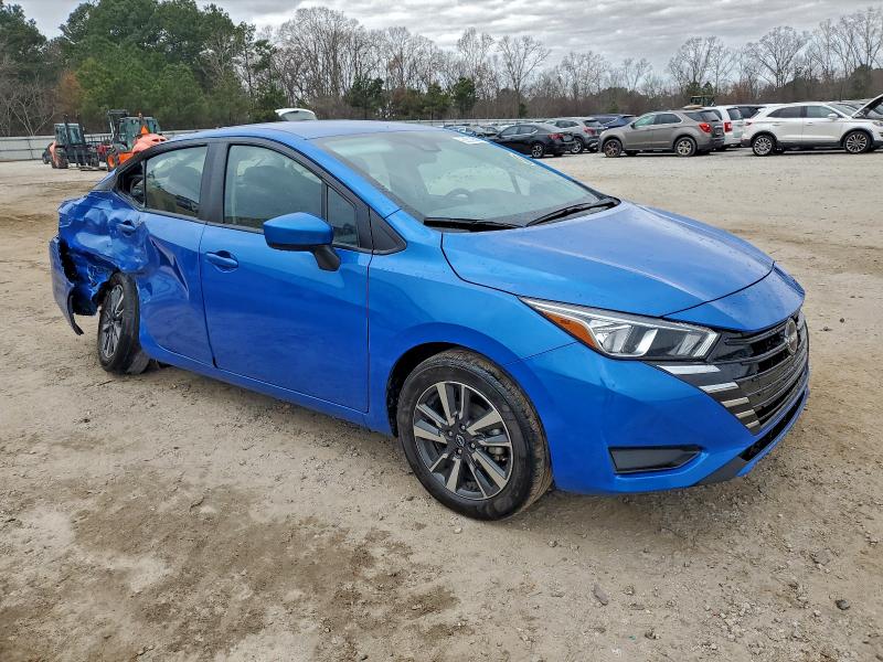 Фото 4 - NISSAN VERSA