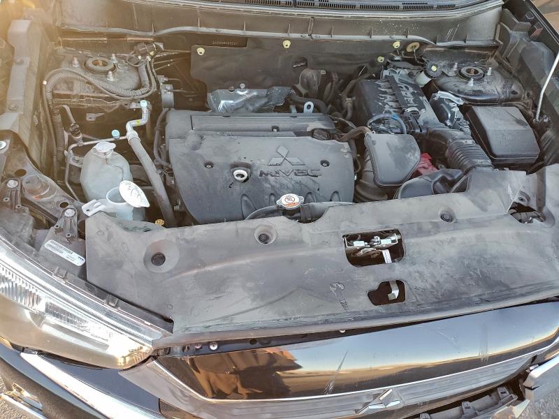 Фото 11 - MITSUBISHI OUTLANDER