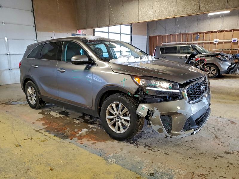 Фото 4 - KIA SORENTO