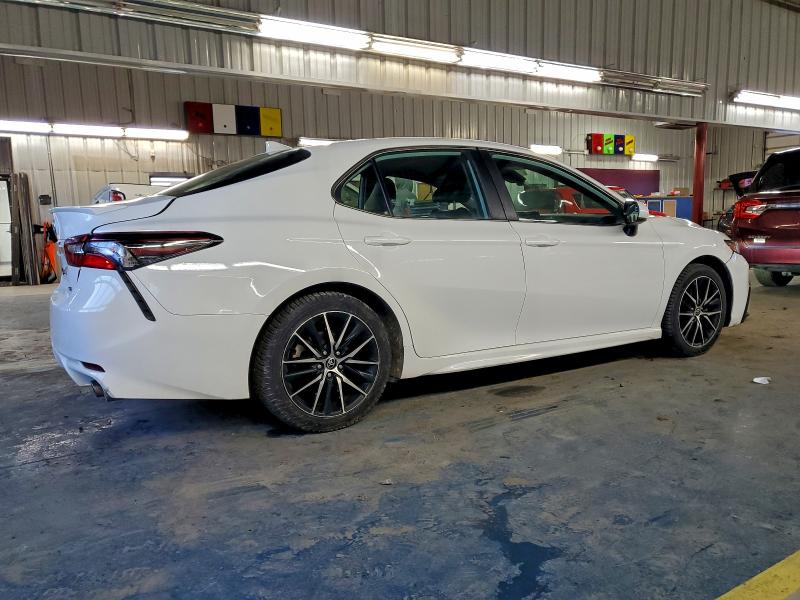 Фото 3 - TOYOTA CAMRY