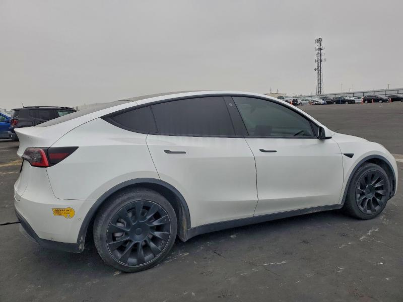 Фото 3 - TESLA MODEL Y