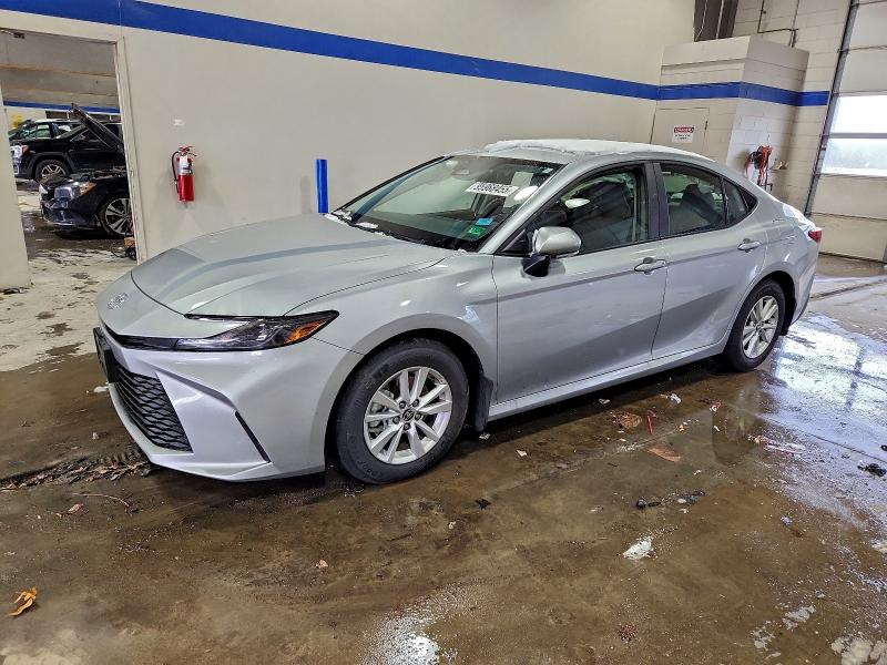 Фото 1 - TOYOTA CAMRY