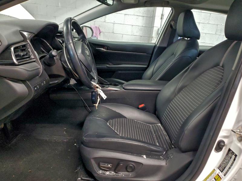 Фото 7 - TOYOTA CAMRY