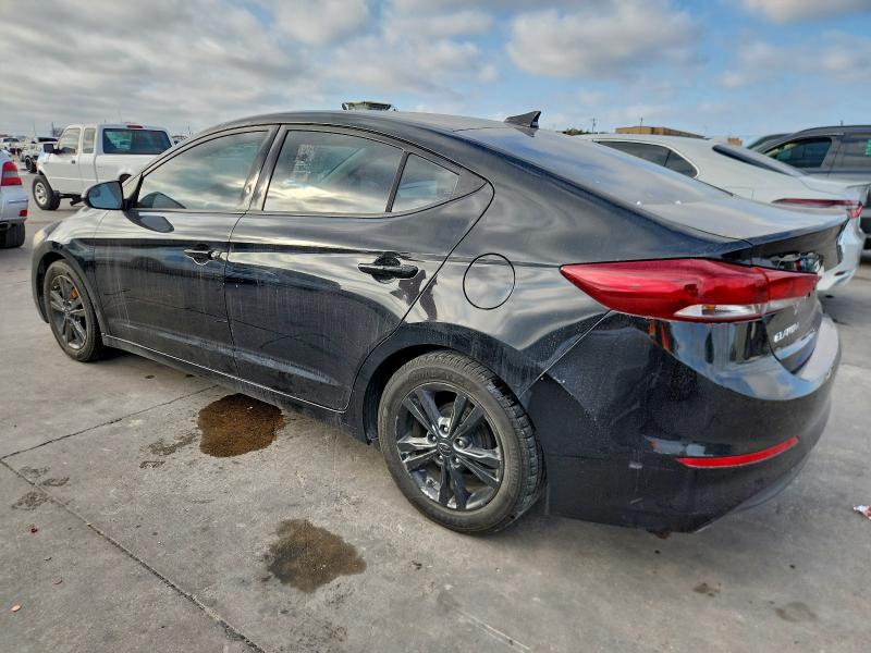 Фото 2 - HYUNDAI ELANTRA