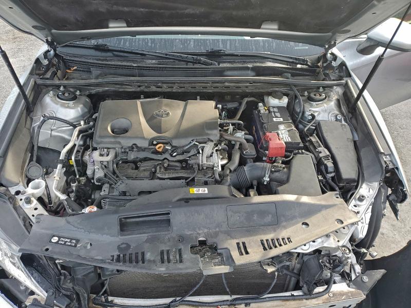 Фото 11 - TOYOTA CAMRY