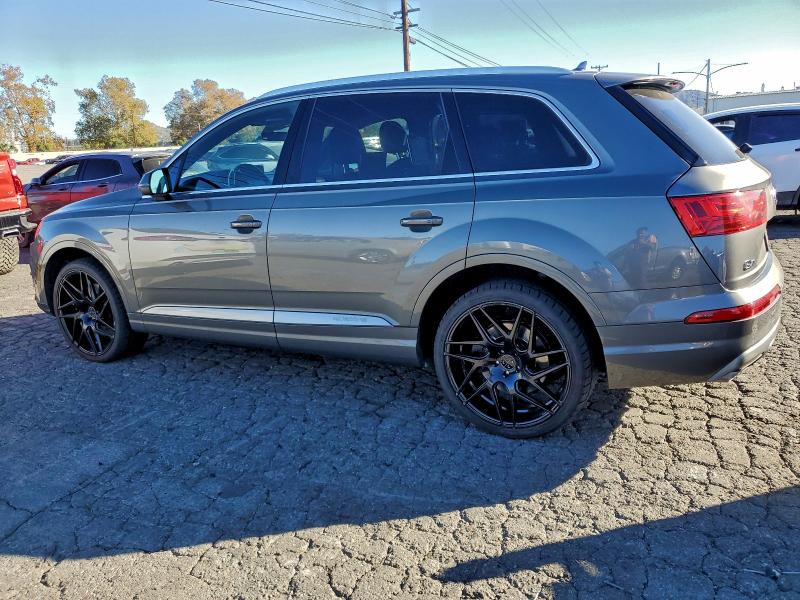 Фото 2 - AUDI Q7