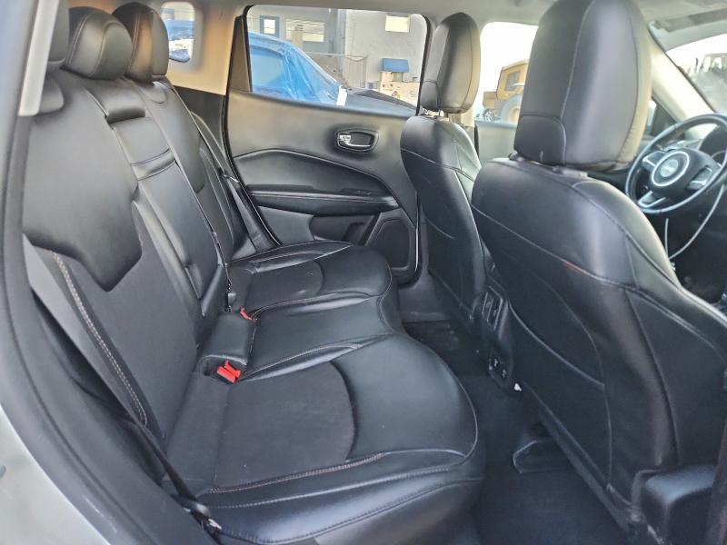 Фото 10 - JEEP COMPASS