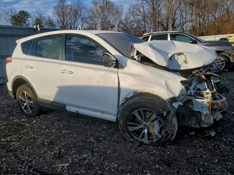 Фото 4 - TOYOTA RAV4