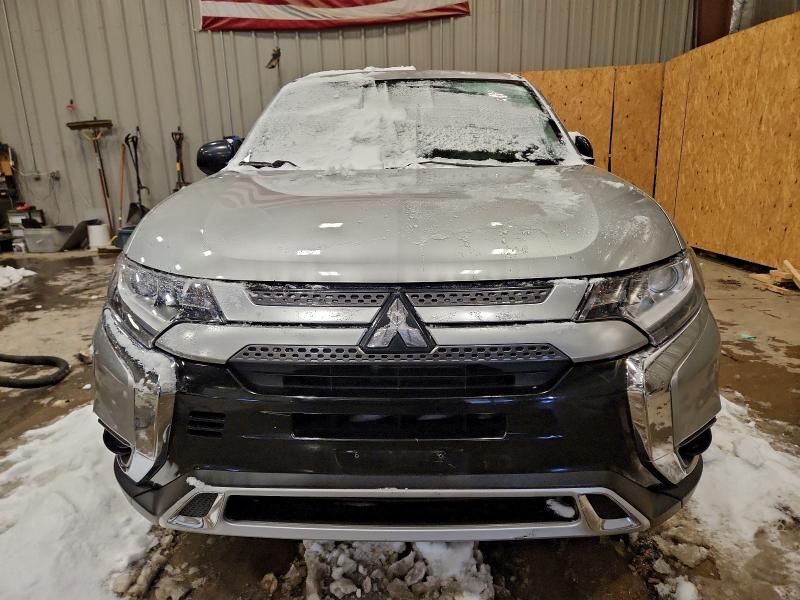 Фото 5 - MITSUBISHI OUTLANDER