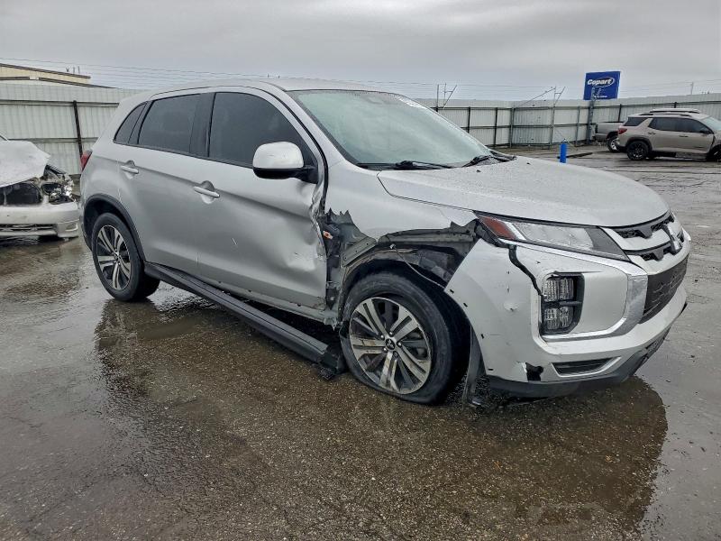 Фото 4 - MITSUBISHI OUTLANDER