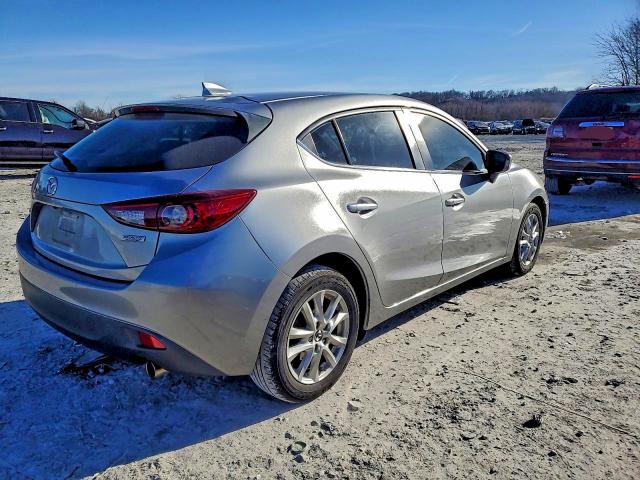 Фото 3 - MAZDA 3