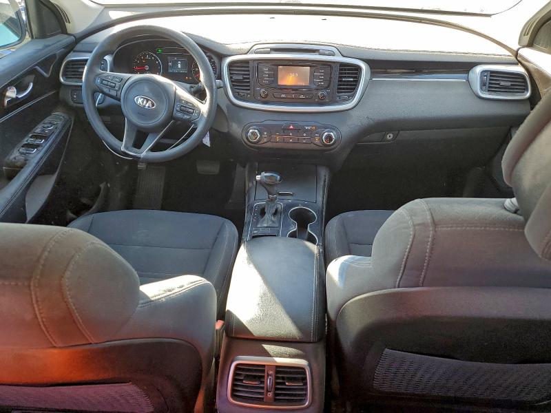 Фото 8 - KIA SORENTO