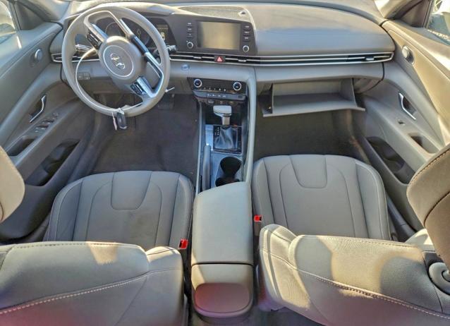 Фото 8 - HYUNDAI ELANTRA