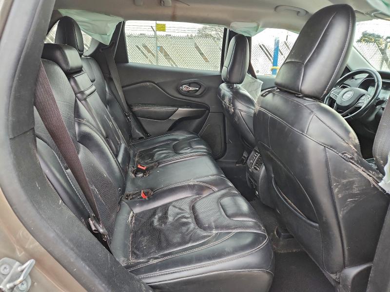 Фото 11 - JEEP GRAND CHER