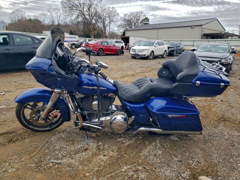 HARLEY-DAVIDSON FL 2015