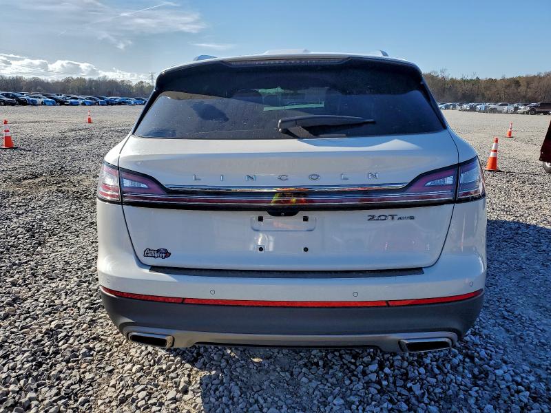 Фото 6 - LINCOLN NAUTILUS