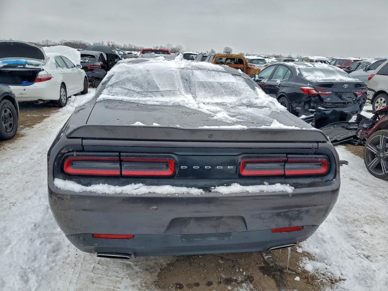 Фото 6 - DODGE CHALLENGER