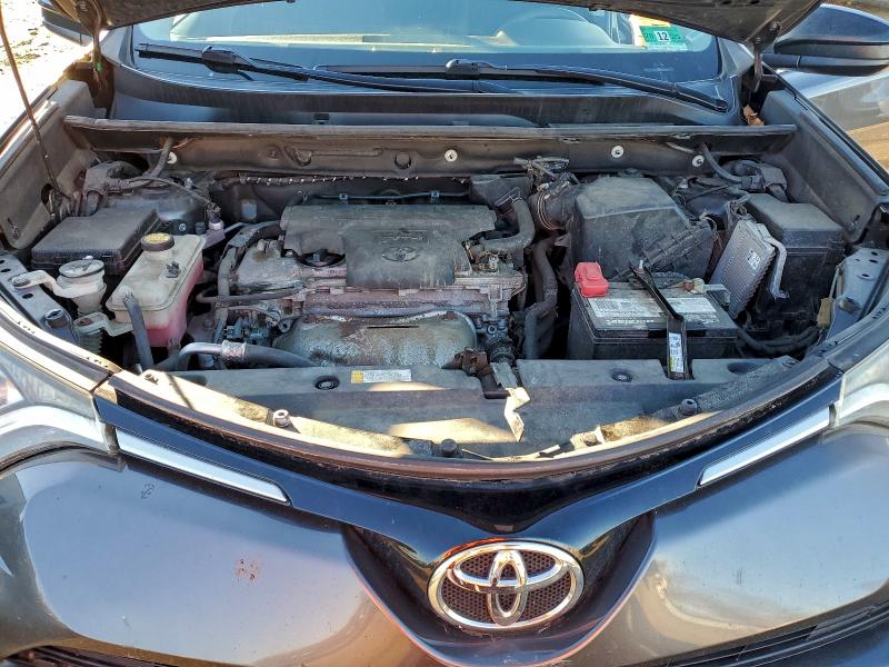 Фото 12 - TOYOTA RAV4