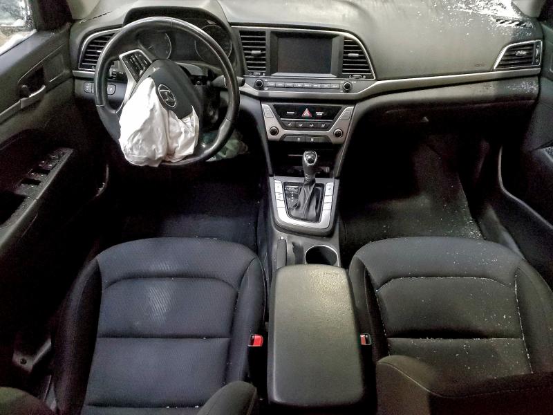 Фото 8 - HYUNDAI ELANTRA