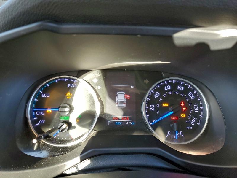 Фото 9 - TOYOTA RAV4