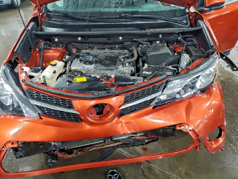 Фото 12 - TOYOTA RAV4