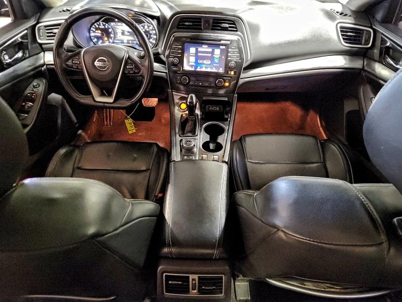 Фото 8 - NISSAN MAXIMA