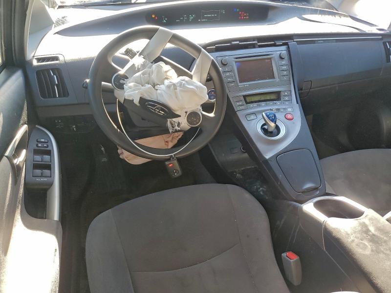 Фото 8 - TOYOTA PRIUS