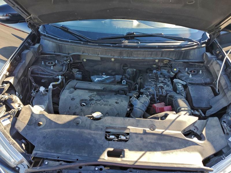 Фото 12 - MITSUBISHI OUTLANDER