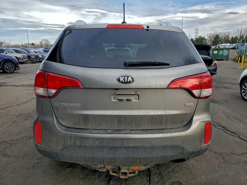 Фото 6 - KIA SORENTO