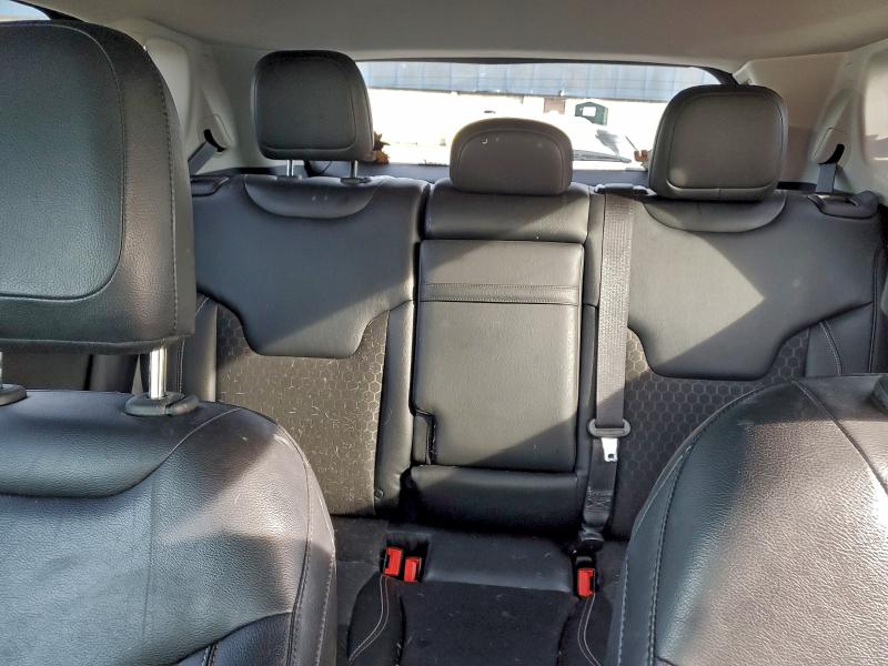 Фото 10 - JEEP COMPASS