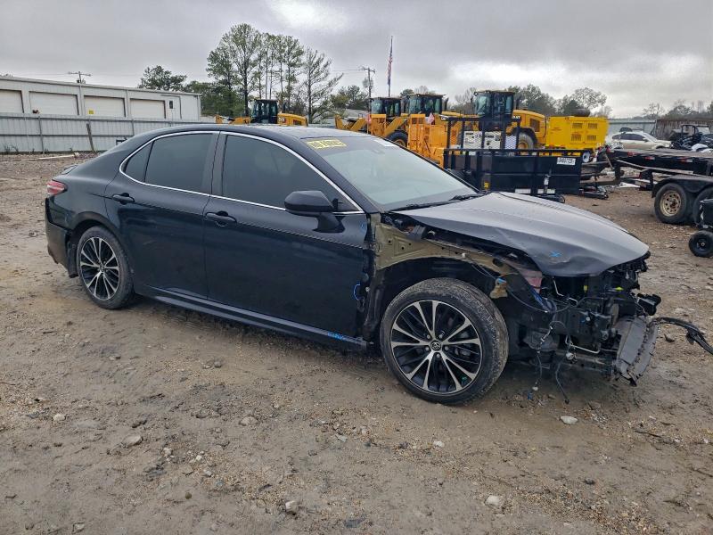 Фото 4 - TOYOTA CAMRY