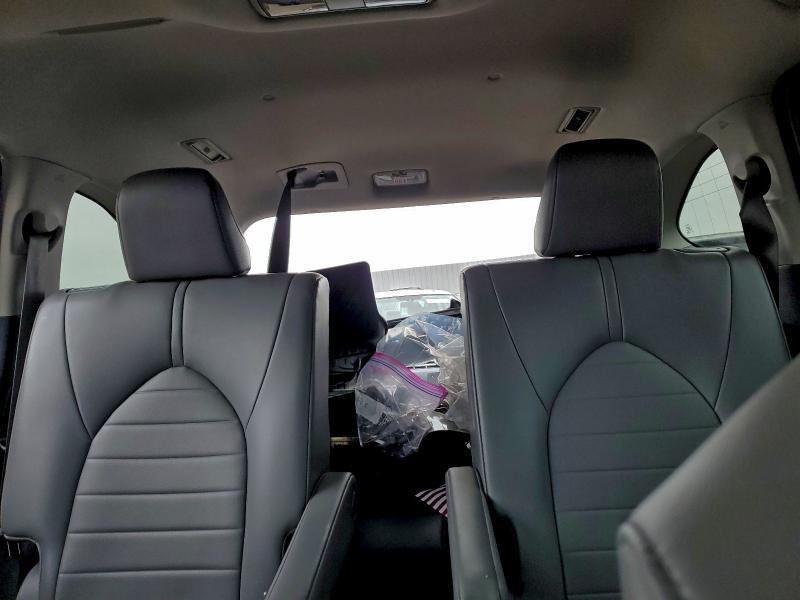 Фото 10 - TOYOTA HIGHLANDER