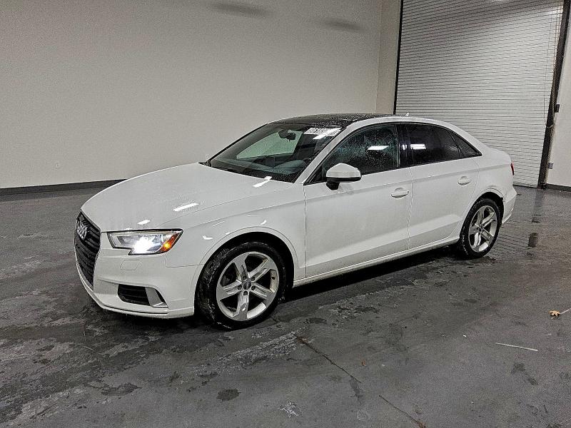 Фото 1 - AUDI A3