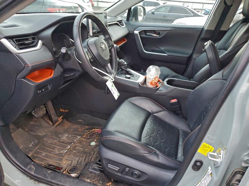 Фото 7 - TOYOTA RAV4