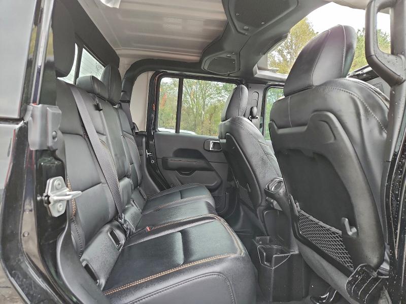 Фото 10 - JEEP GLADIATOR