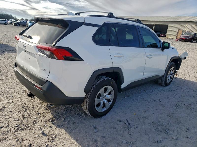 Фото 3 - TOYOTA RAV4