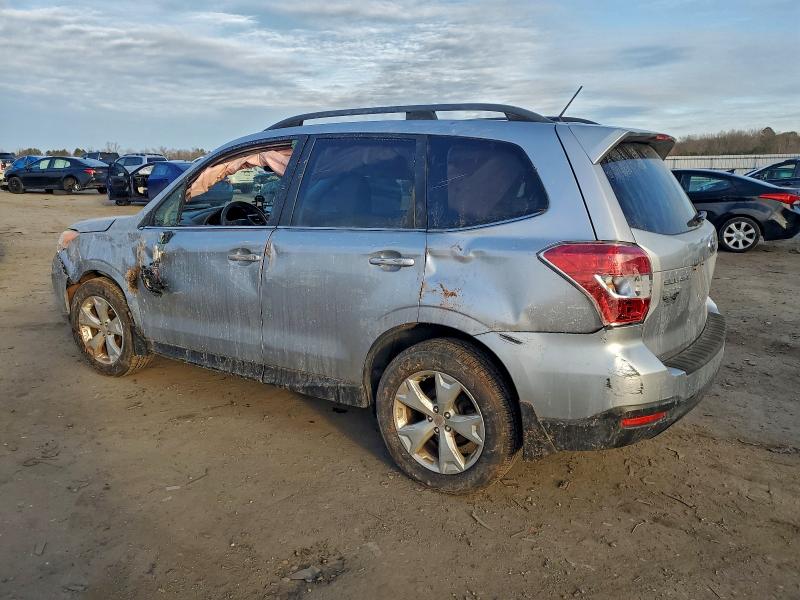 Фото 2 - SUBARU FORESTER