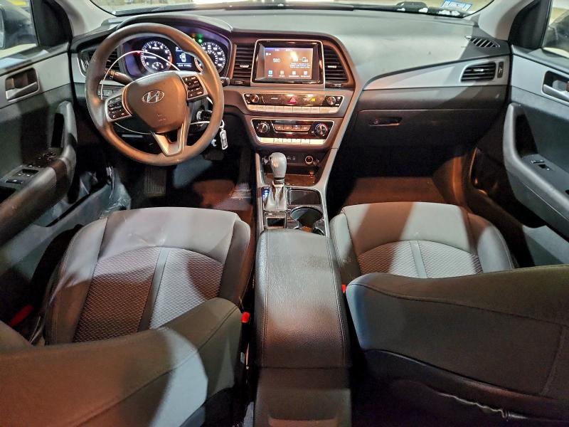 Фото 8 - HYUNDAI SONATA