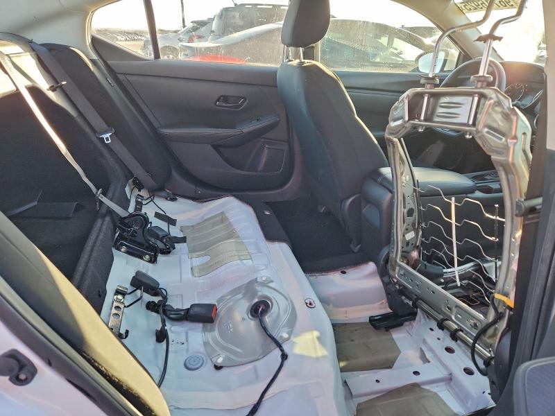 Фото 10 - NISSAN SENTRA