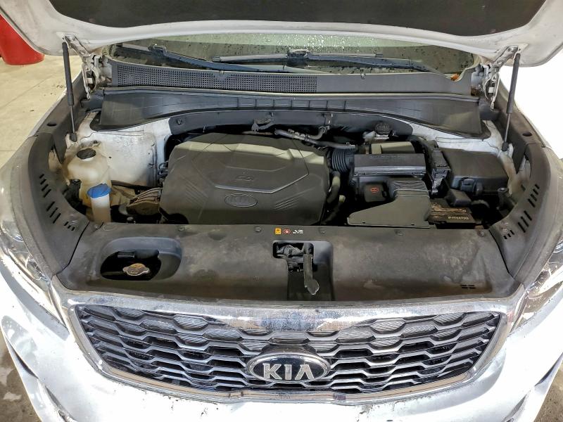 Фото 12 - KIA SORENTO