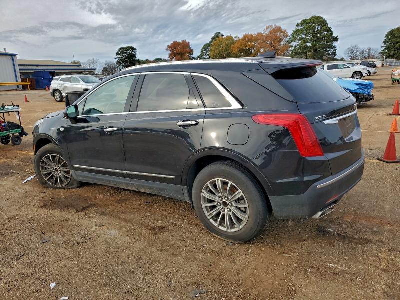 Фото 2 - CADILLAC XT5