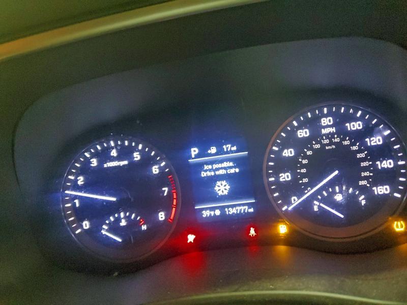 Фото 9 - HYUNDAI TUCSON