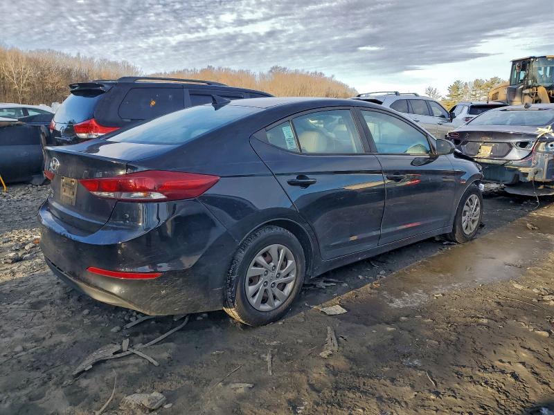 Фото 3 - HYUNDAI ELANTRA