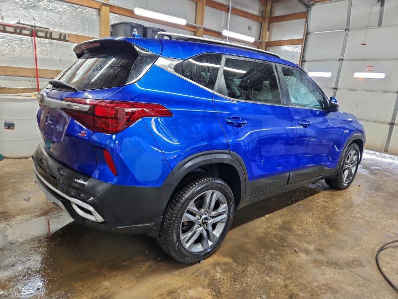 Фото 3 - KIA SELTOS