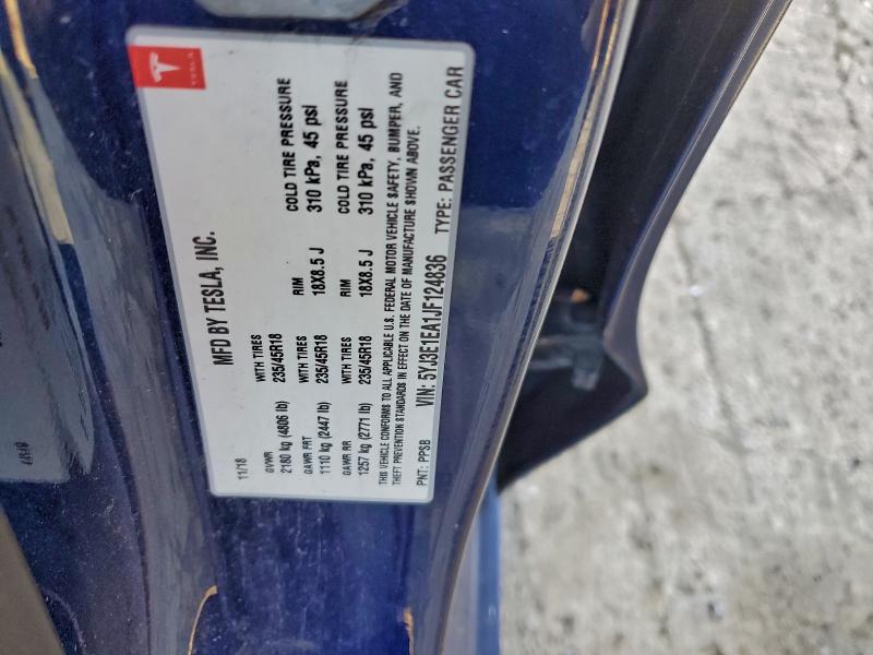Фото 12 - TESLA MODEL 3