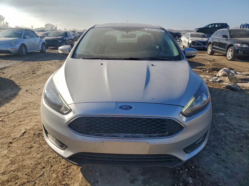 Фото 5 - FORD FOCUS