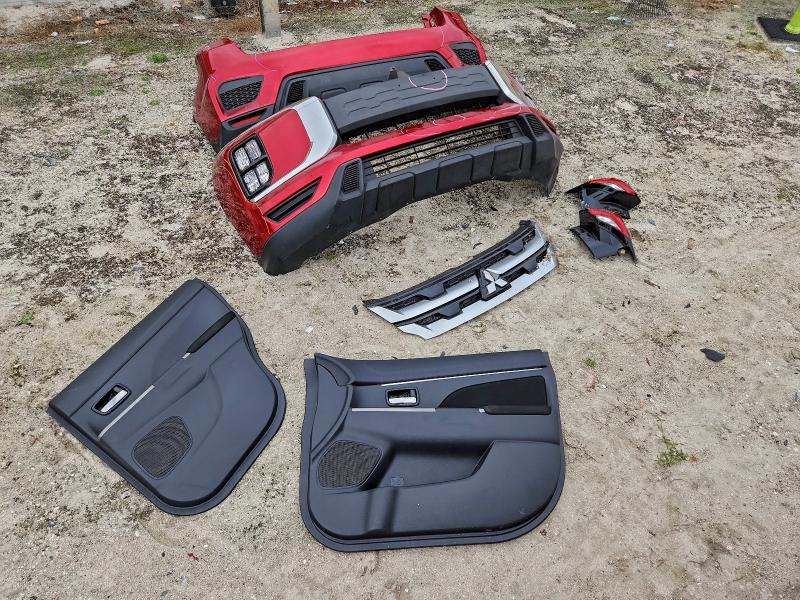 Фото 13 - MITSUBISHI OUTLANDER